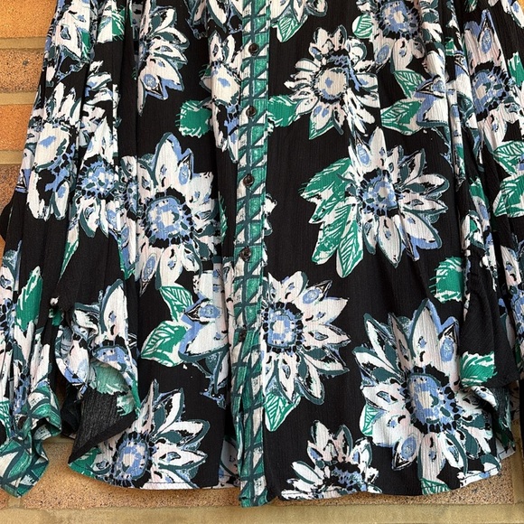Free People women’s “Good Vibrations “ Floral Printed Button Front Shirt L - Picture 7 of 10